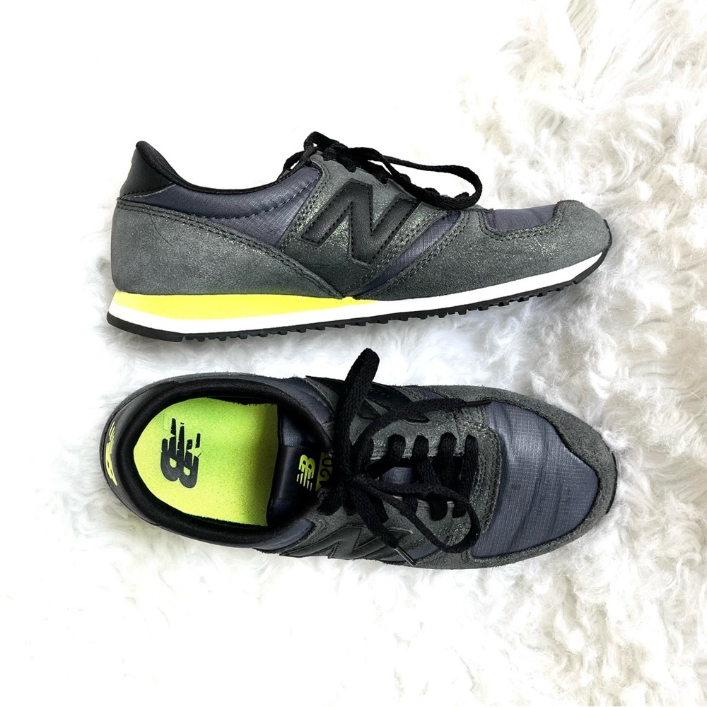 New Balance Size 7 Navy Blue Sneakers  NB 420